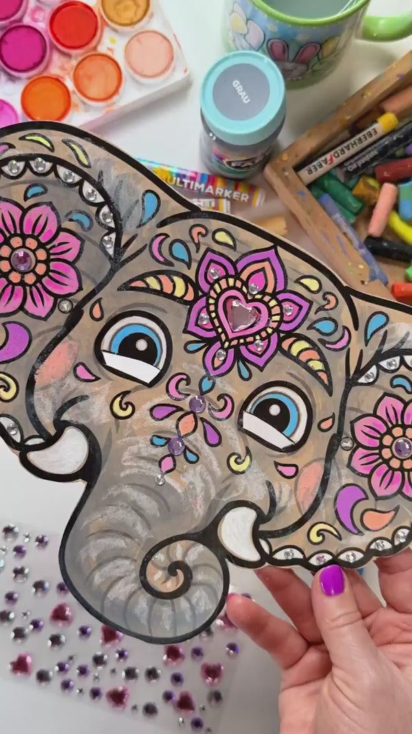 Bunte Tiermasken - Animal Masks mit einem Adler, Affen, Bär, Elefant, Eule und mehr - Tiermasken zum Ausmalen.