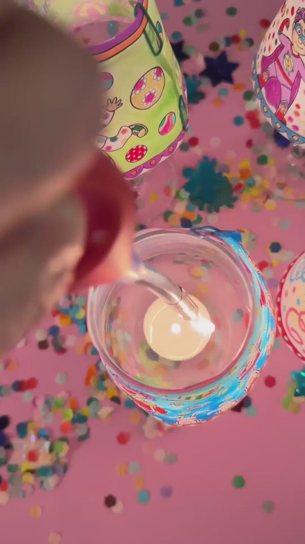 Weinglas Lampenschirme Fasching & Karneval Vorlage zum Ausdrucken für eine bunte Tischdeko.